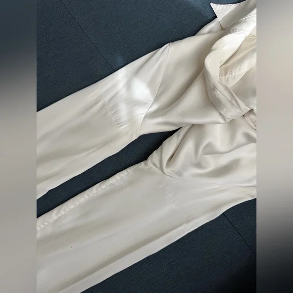 Banana Republic The Perfect Silk Shirt 100% Silk Cream Size S - Picture 10 of 14